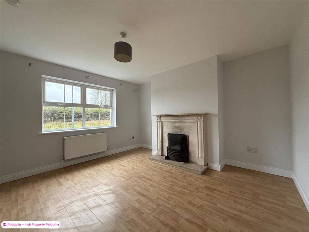 Semi-detached house for Sale in Ballaghaderreen, Roscommon
