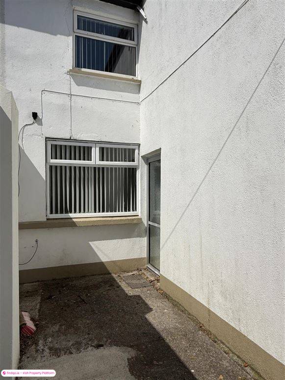 Semi-detached house for Sale in Ballaghaderreen, Roscommon