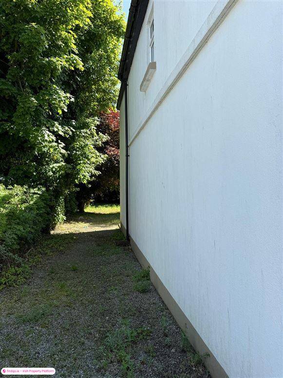 Semi-detached house for Sale in Ballaghaderreen, Roscommon