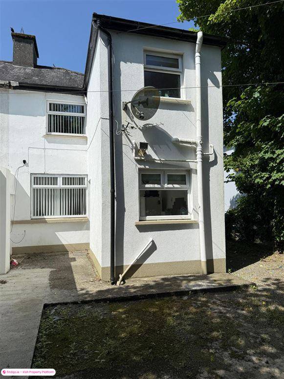 Semi-detached house for Sale in Ballaghaderreen, Roscommon