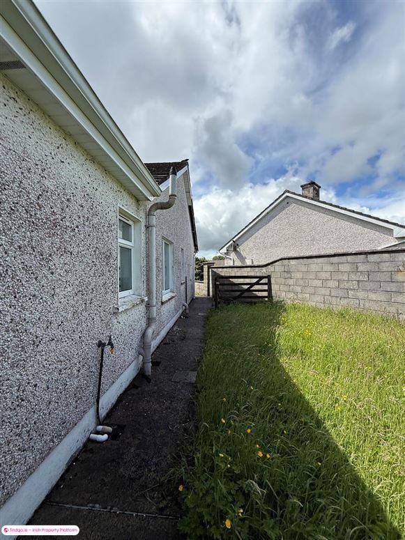 Semi-detached house for Sale in Ballaghaderreen, Roscommon
