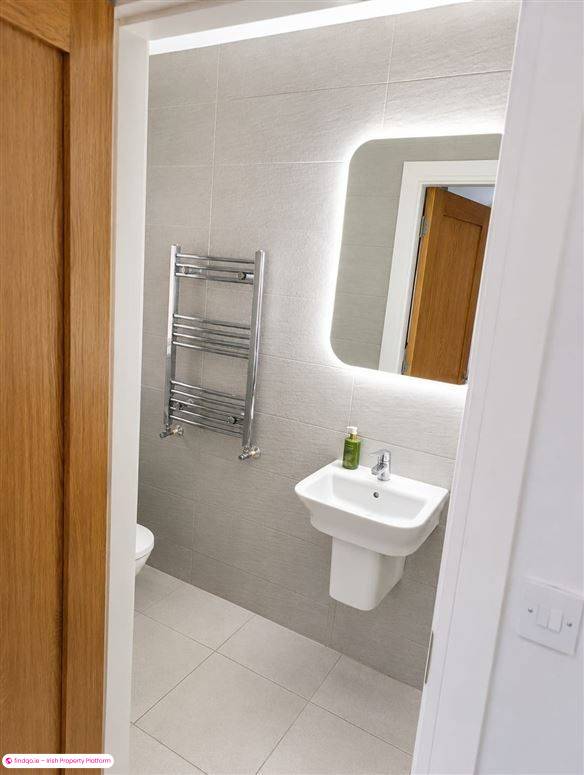 Semi-detached house for Sale in Carrigaline, Cork