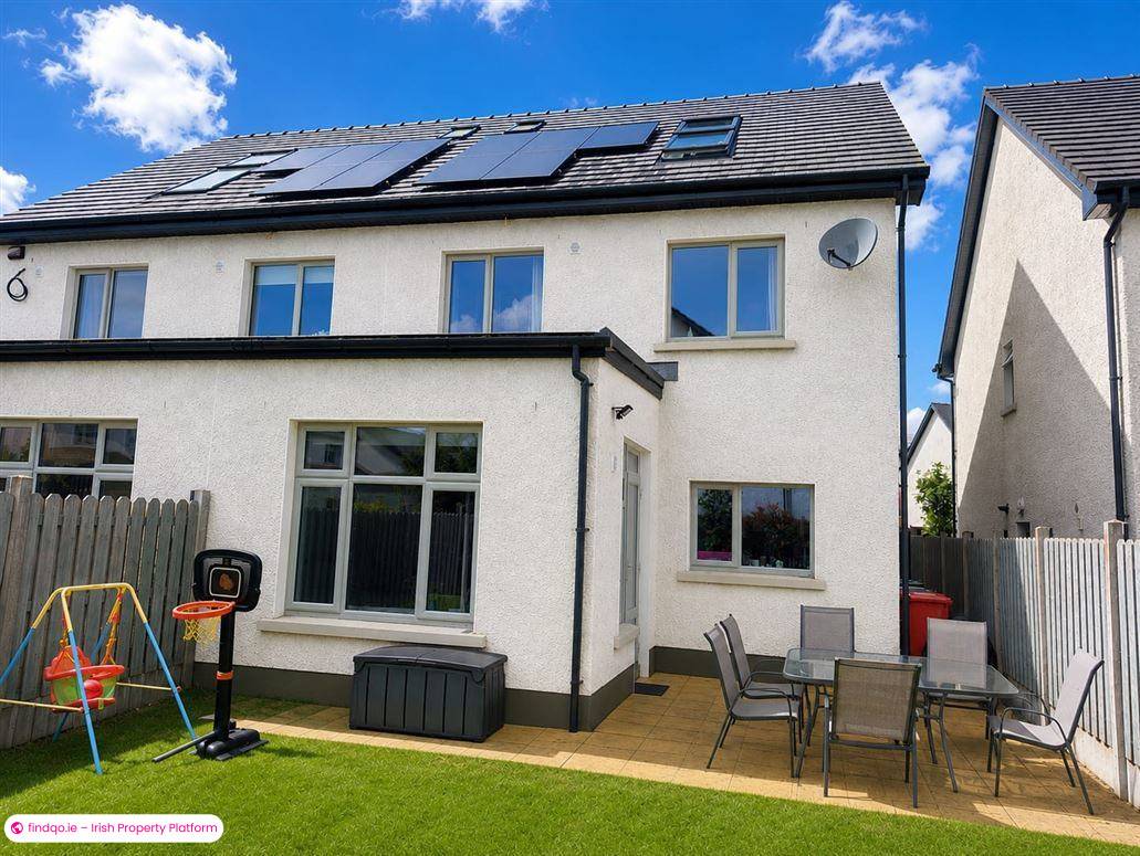 Semi-detached house for Sale in Carrigaline, Cork
