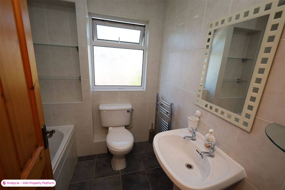Semi-detached house for Sale in Passage West, Cork