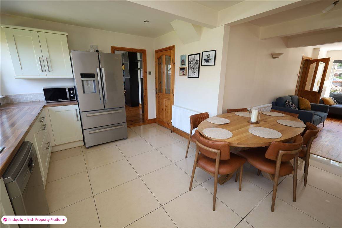 Semi-detached house for Sale in Passage West, Cork