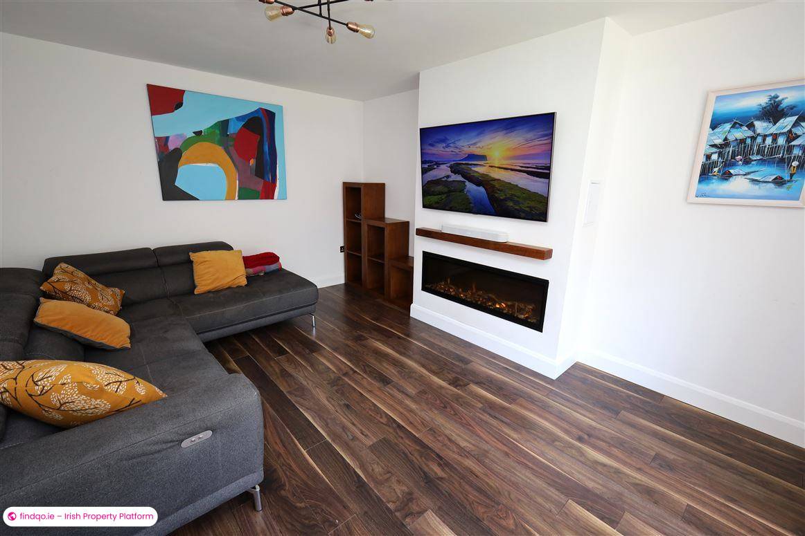 Semi-detached house for Sale in Passage West, Cork