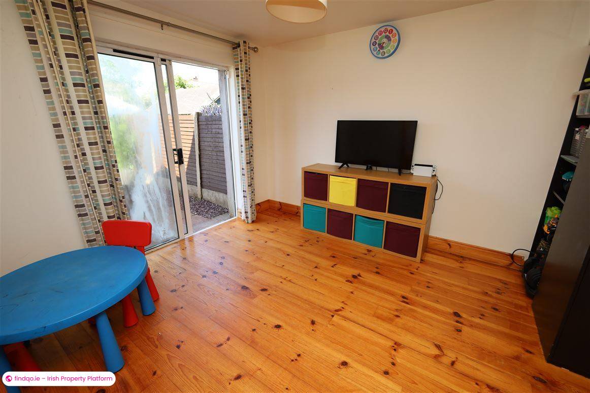 Semi-detached house for Sale in Passage West, Cork