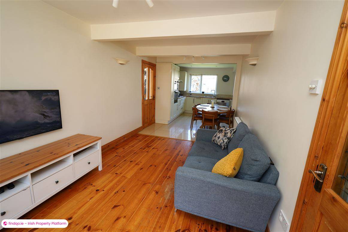 Semi-detached house for Sale in Passage West, Cork