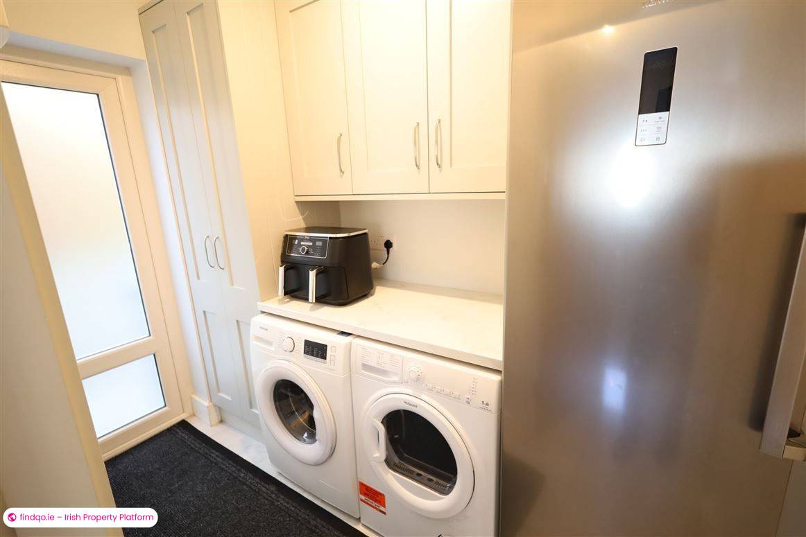 Semi-detached house for Sale in Carrigaline, Cork