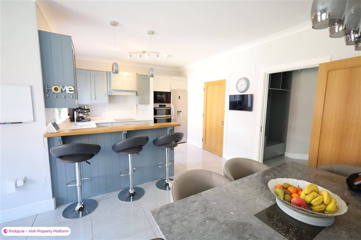 Semi-detached house for Sale in Carrigaline, Cork