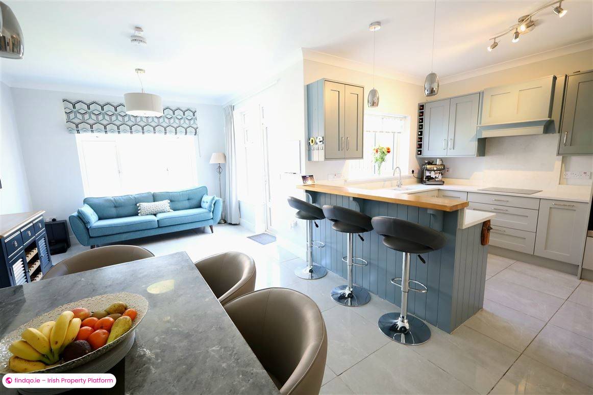 Semi-detached house for Sale in Carrigaline, Cork