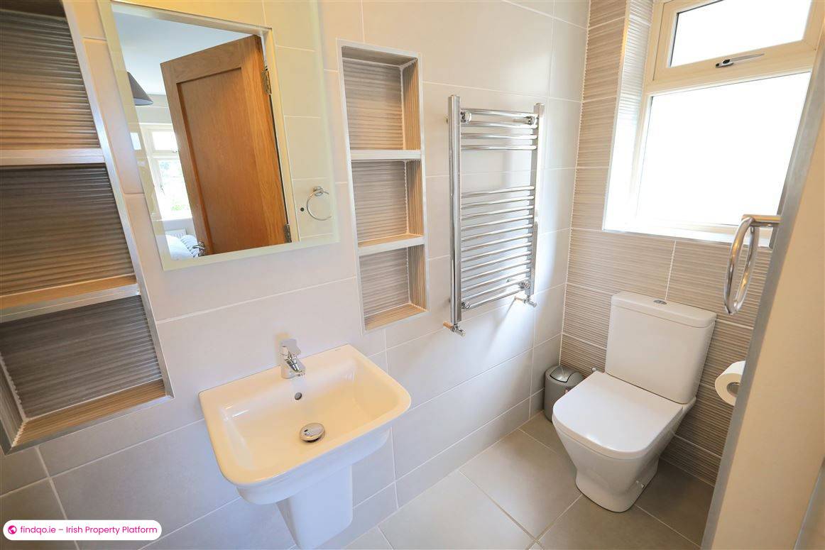 Semi-detached house for Sale in Carrigaline, Cork