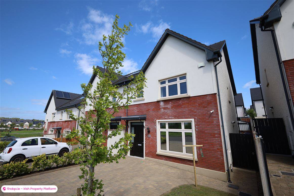 Semi-detached house for Sale in Carrigaline, Cork
