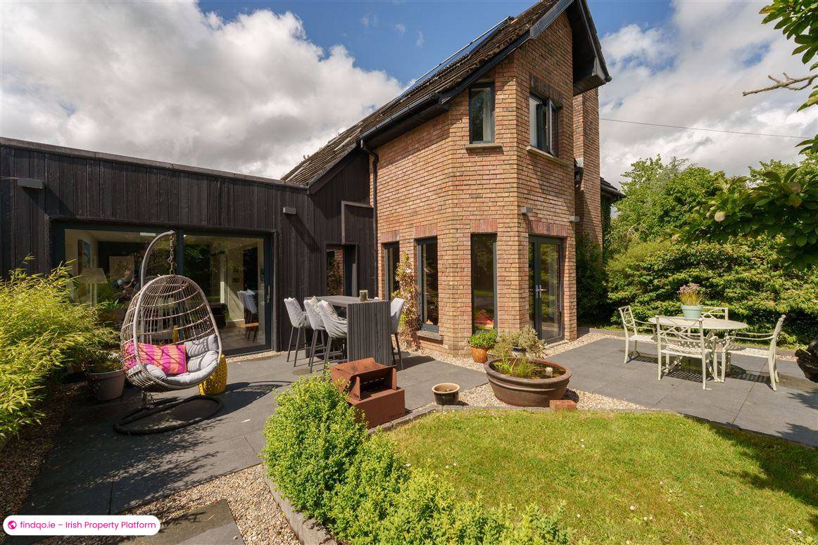 Detached house for Sale in Kilcullen, Kildare
