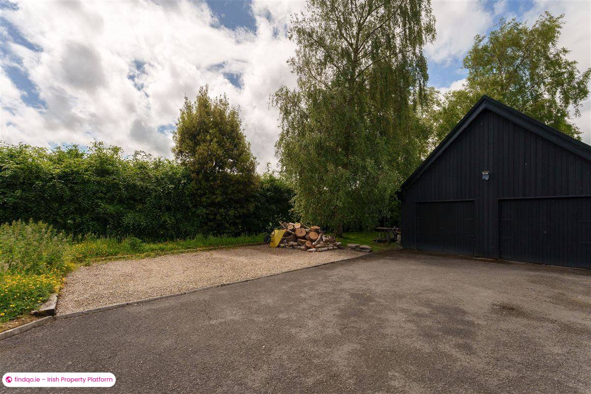 Detached house for Sale in Kilcullen, Kildare