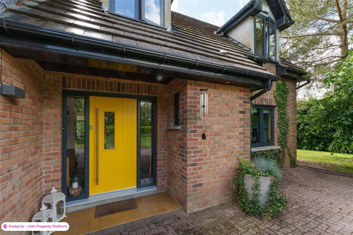 Detached house for Sale in Kilcullen, Kildare