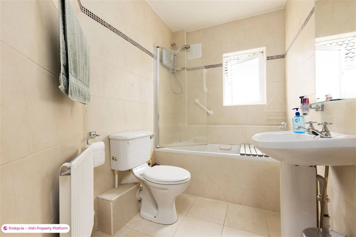 End of terrace house for Sale in Swords, Dublin (County)
