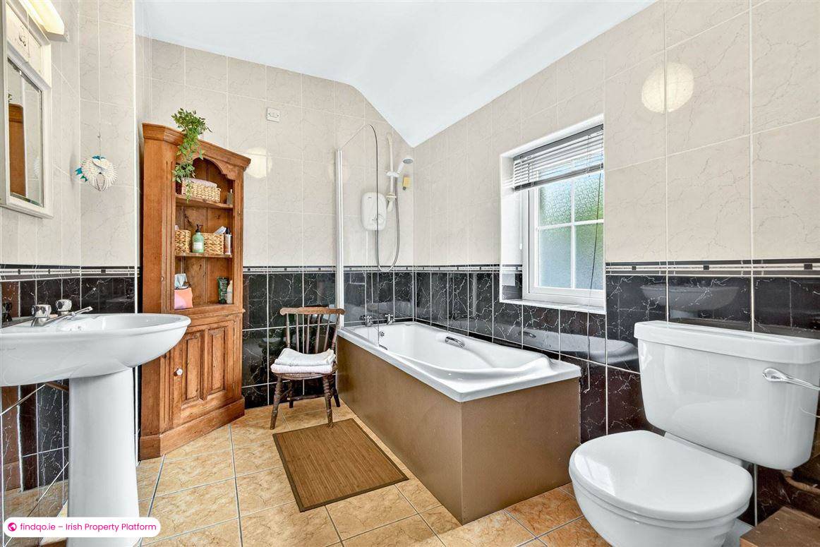 Detached house for Sale in Dromahair, Leitrim