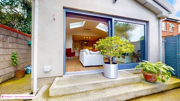 Semi-detached house for Sale in Glasnevin, Dublin 11