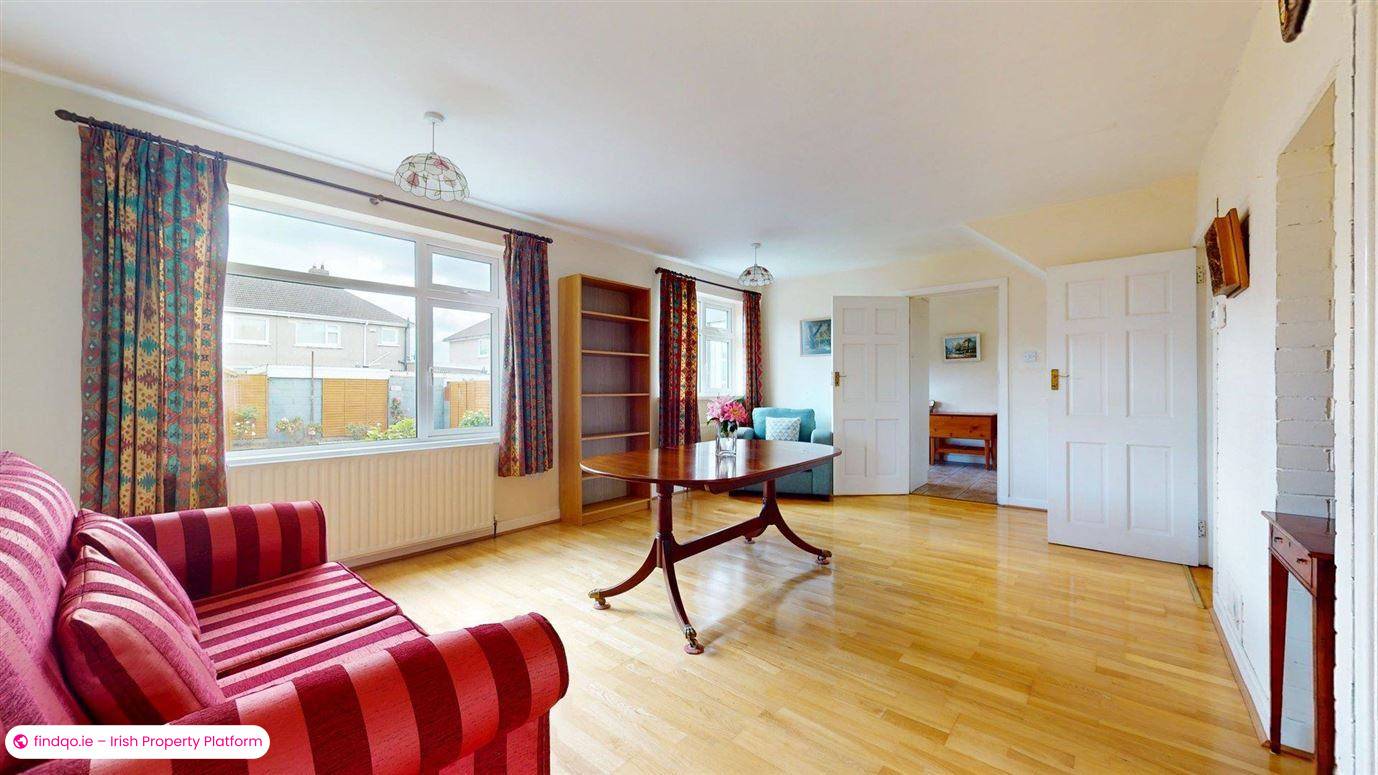 Semi-detached house for Sale in Sutton, Dublin 13