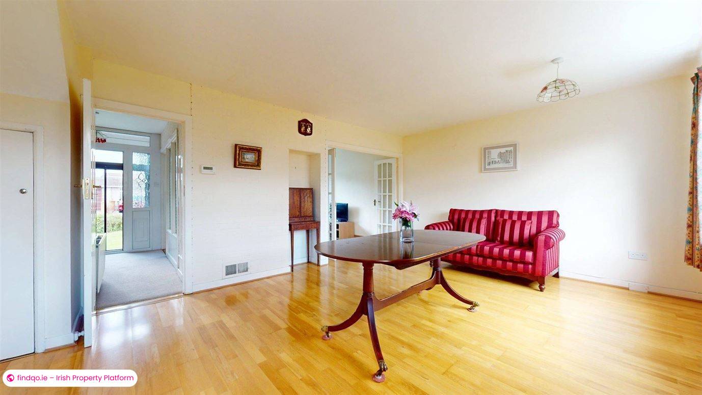 Semi-detached house for Sale in Sutton, Dublin 13