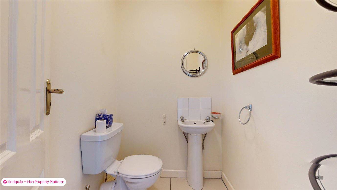 Semi-detached house for Sale in Sutton, Dublin 13