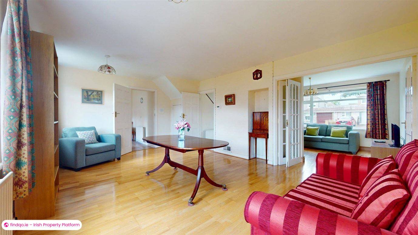 Semi-detached house for Sale in Sutton, Dublin 13