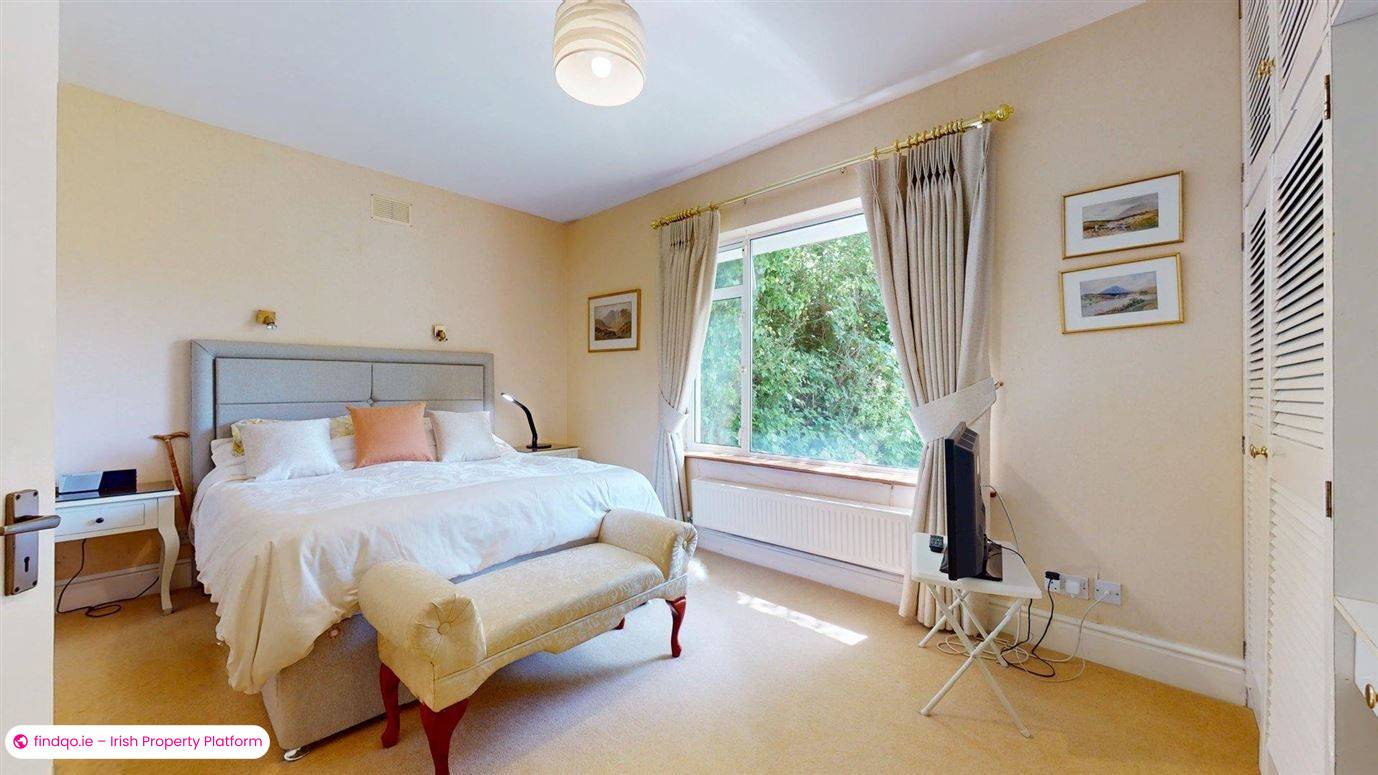 Detached house for Sale in Howth, Dublin 13