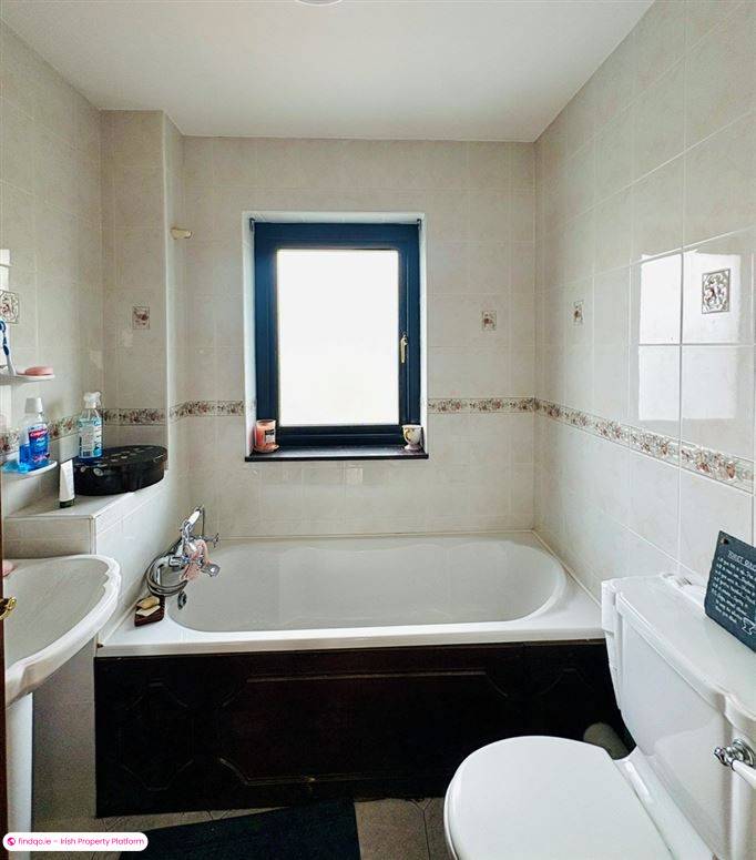 Detached house for Sale in Tralee, Kerry