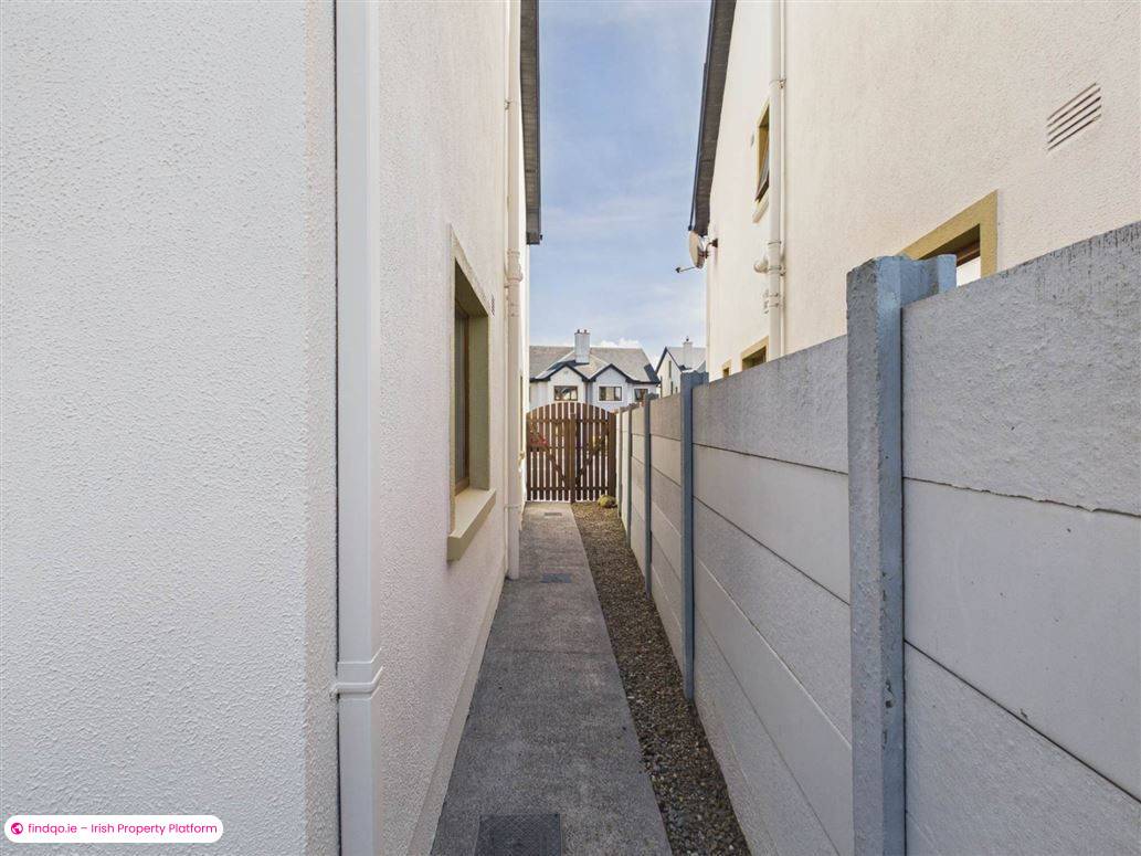 Semi-detached house for Sale in Oranmore, Galway