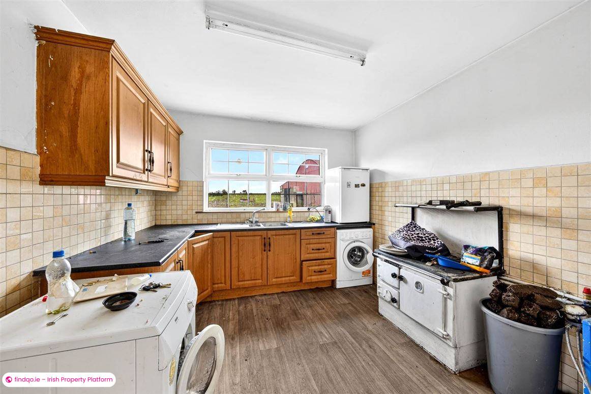 Detached house for Sale in Ardrahan, Galway