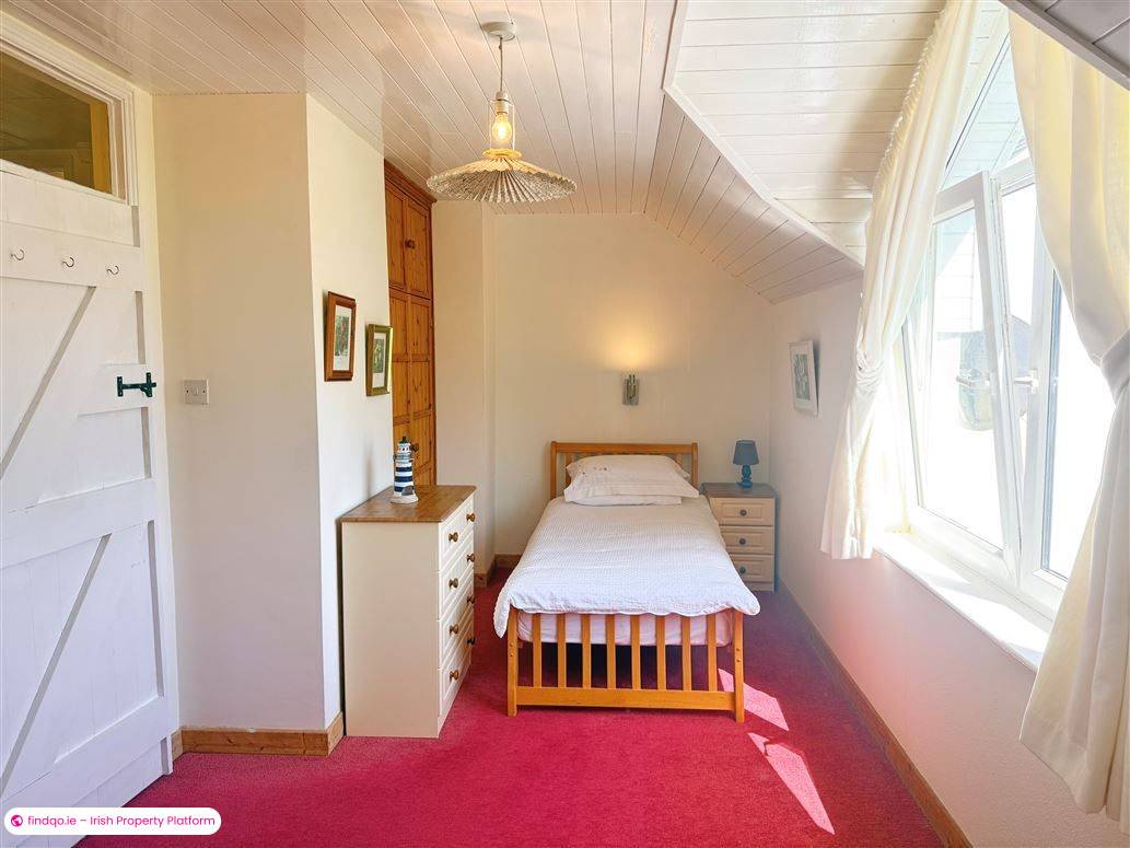Detached house for Sale in Schull, Cork