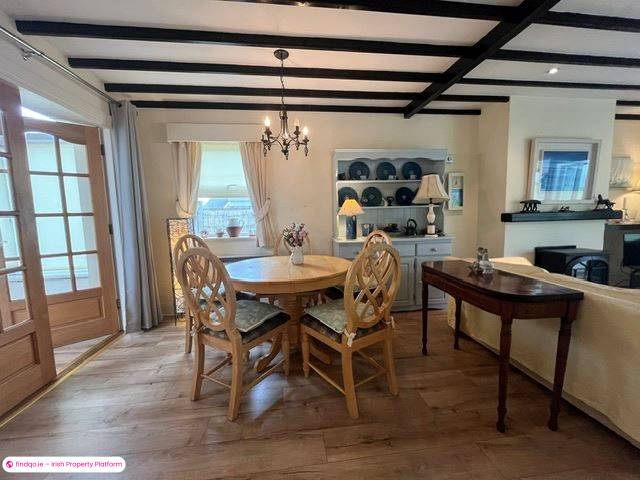 Detached house for Sale in Schull, Cork