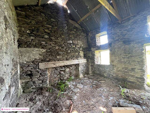 Detached house for Sale in Schull, Cork