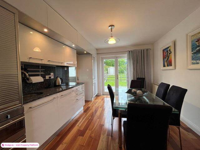 Terraced house for Sale in Schull, Cork