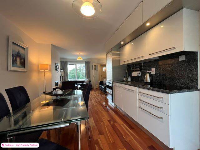 Terraced house for Sale in Schull, Cork