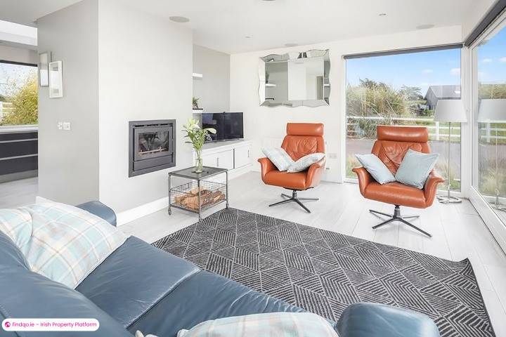 Bungalow for Sale in Garryvoe, Cork