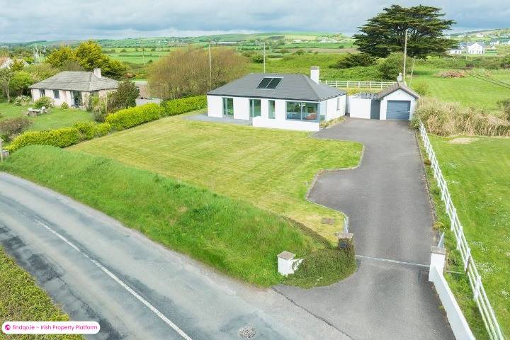 Bungalow for Sale in Garryvoe, Cork