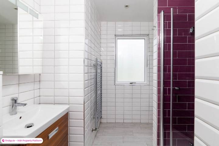Bungalow for Sale in Garryvoe, Cork