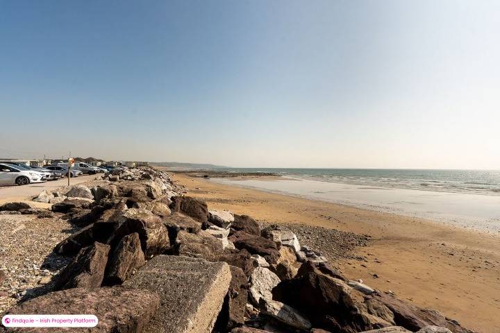 Bungalow for Sale in Garryvoe, Cork