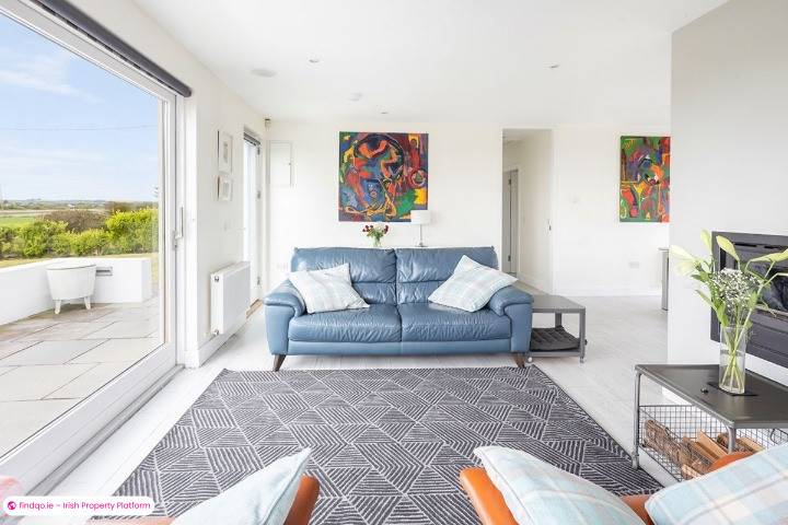 Bungalow for Sale in Garryvoe, Cork