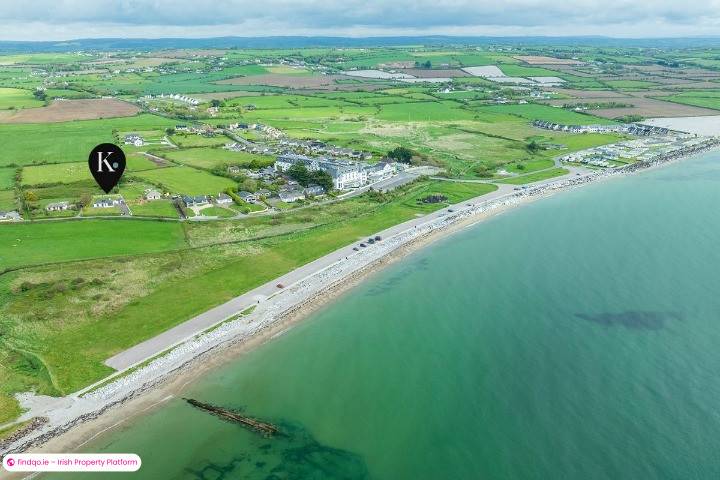 Bungalow for Sale in Garryvoe, Cork