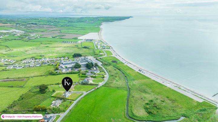 Bungalow for Sale in Garryvoe, Cork