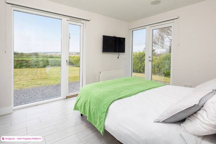 Bungalow for Sale in Garryvoe, Cork