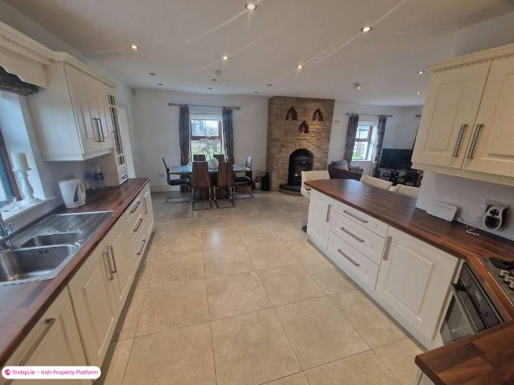Detached house for Sale in Brinlack, Donegal