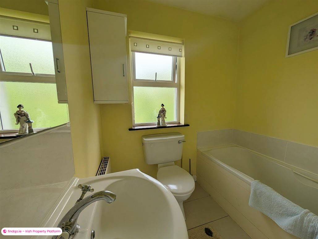 Semi-detached house for Sale in Nenagh, Tipperary