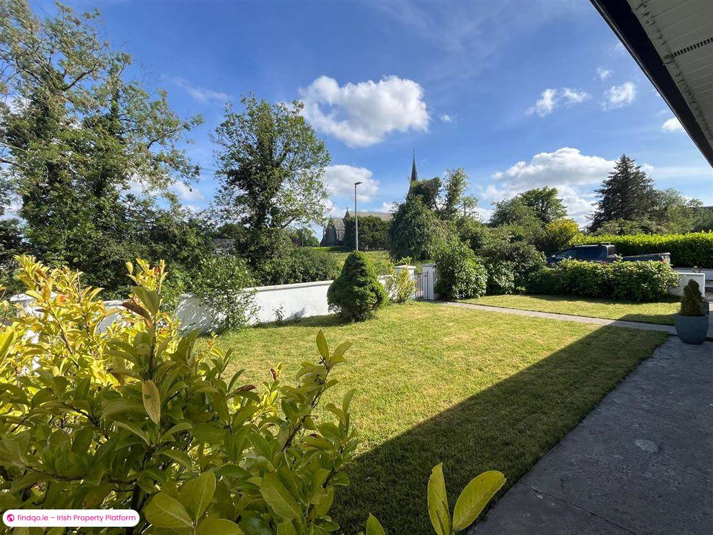 Detached house for Sale in Ballaghaderreen, Roscommon