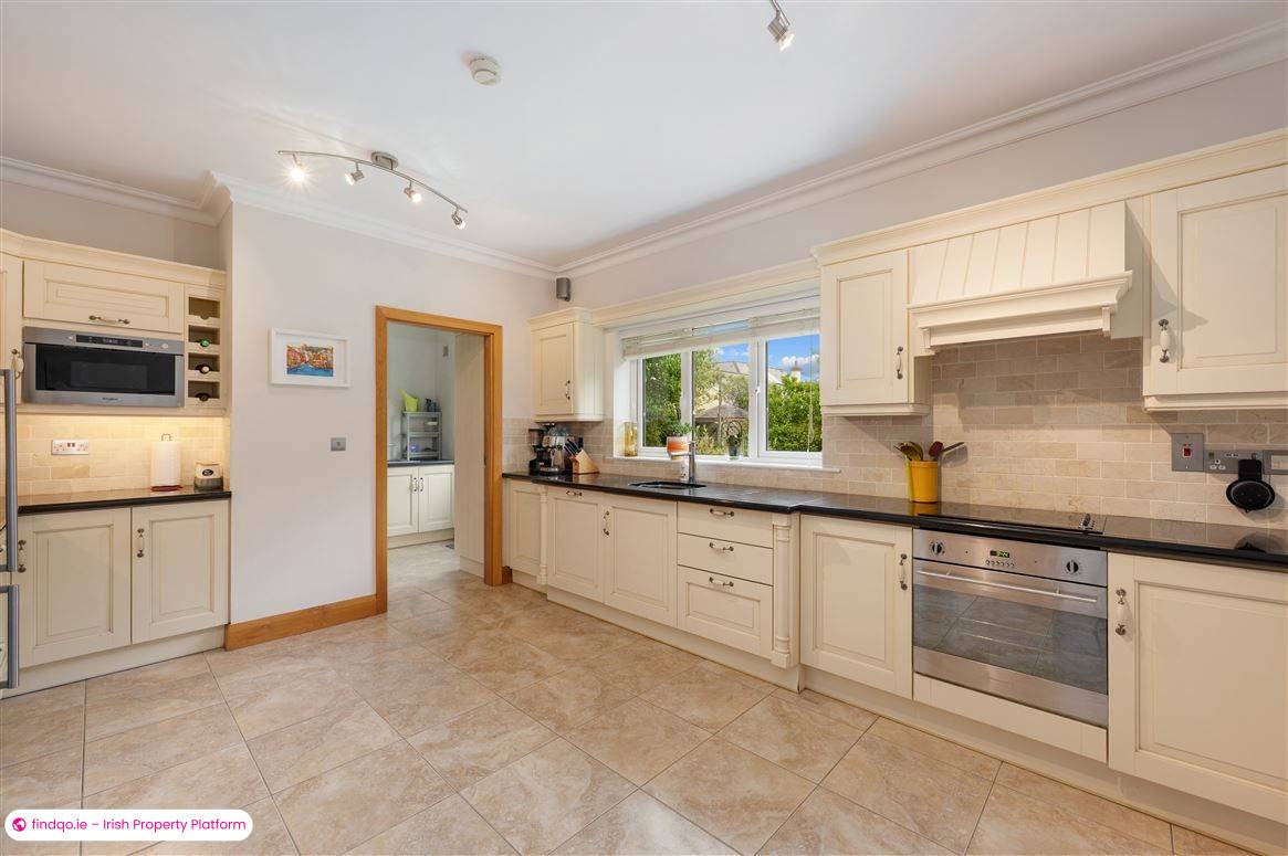 Detached house for Sale in Carrigaline, Cork