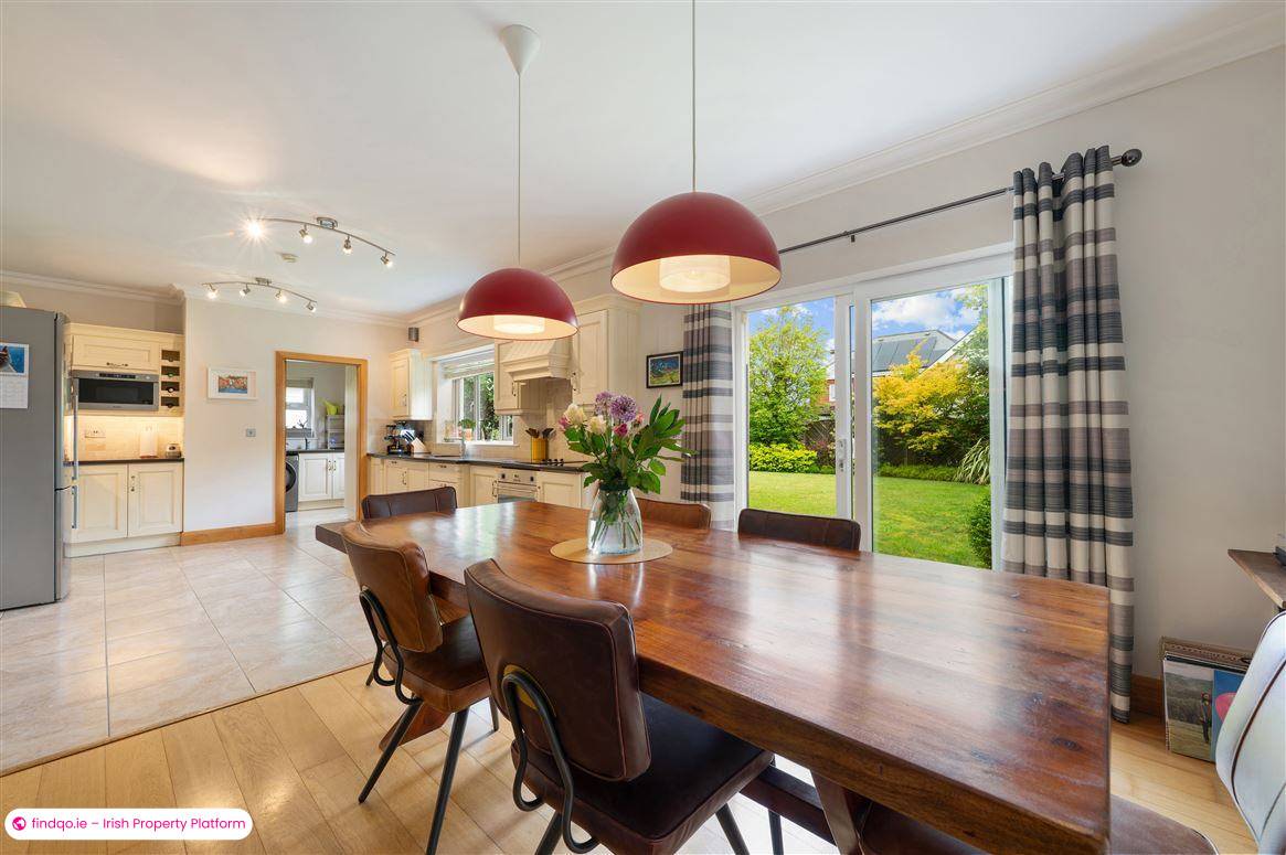 Detached house for Sale in Carrigaline, Cork