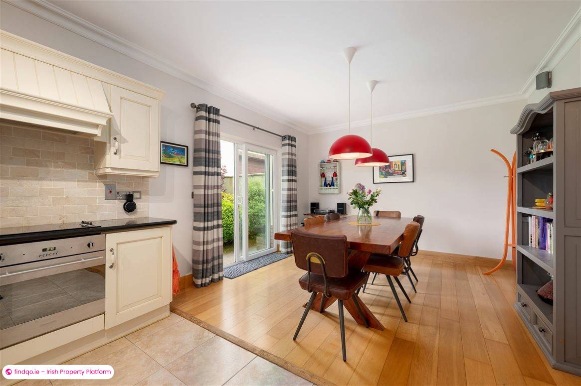 Detached house for Sale in Carrigaline, Cork
